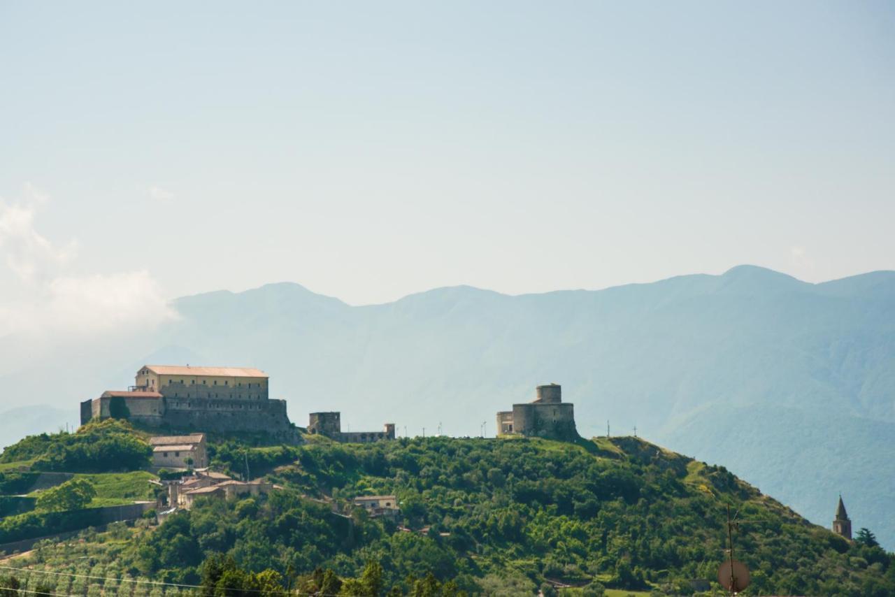 Montesarchio Casa Vacanza Dal Cavaliere מראה חיצוני תמונה